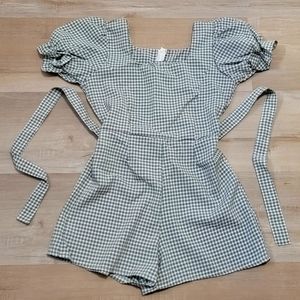 Double Square Neck Plaid Romper with Short Puff sleeve | Size M |